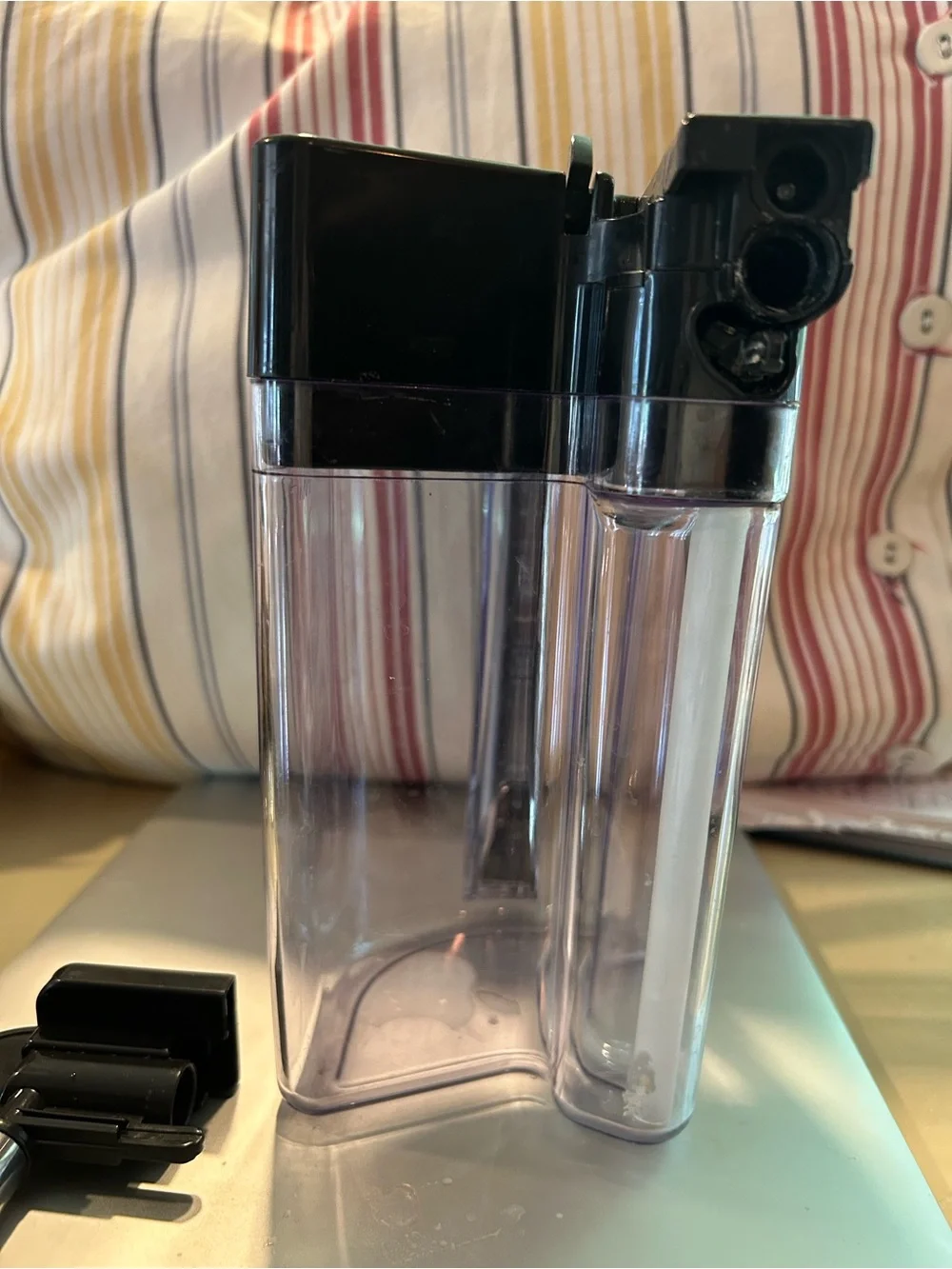 De'Longhi milk tank assembly/ frother